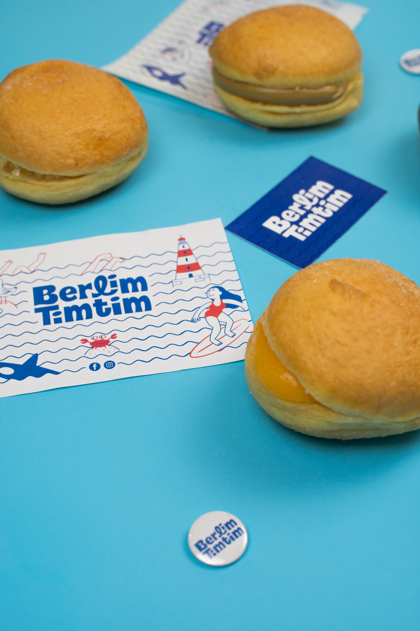 Equipa Berlim Timtim a preparar bolas de berlim frescas