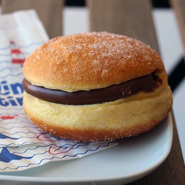 Bola de berlim de Chocolate