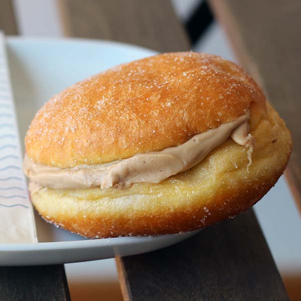 Bola de berlim de kinder Bueno